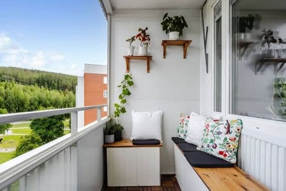 Ljus 3:a i Nacksta med balkong