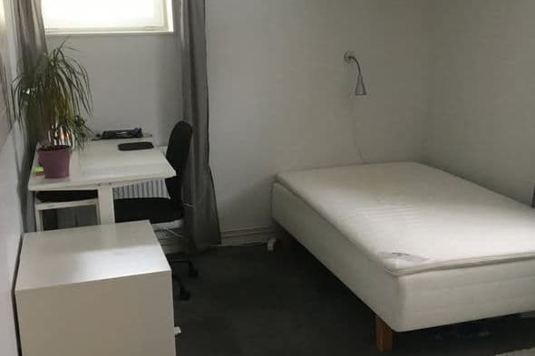 Ljus 2:a i Haga nära centrum & sjukhus